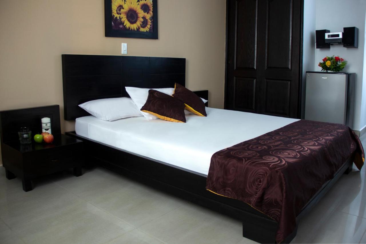 Hotel Plazuela San Ignacio Medellín Esterno foto