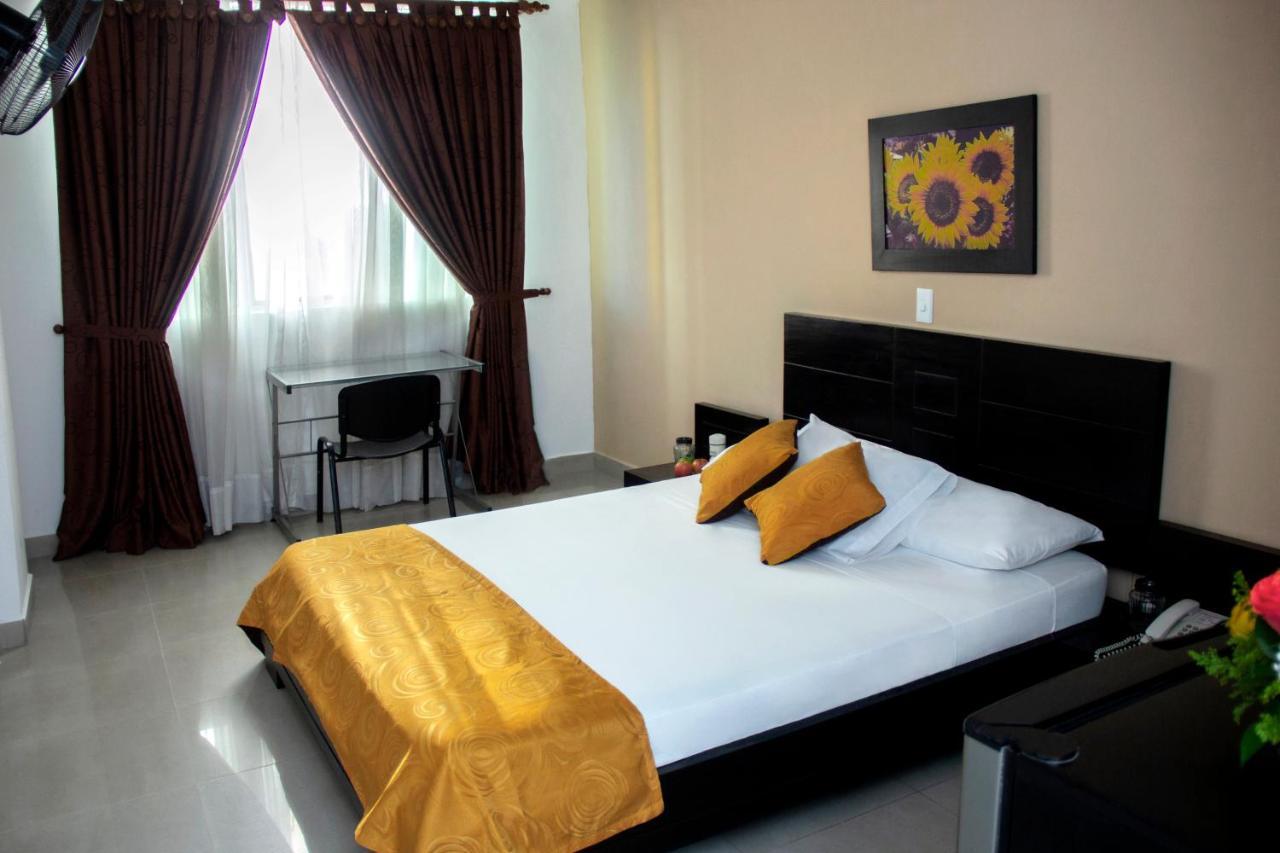 Hotel Plazuela San Ignacio Medellín Esterno foto